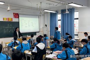 福克斯体育三方交易建议：湖人出2首轮&拉塞尔 得到德章泰-穆雷